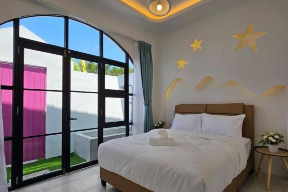 Deluxe Double Room, Bathtub | Iron/ironing board, free WiFi