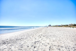 Beach nearby - Oceanfront Balcony with Pools Hot Tubs Lazy River (Myrtle Beach)