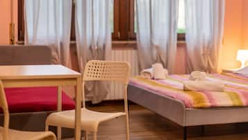 1 bedroom, free WiFi, bed sheets