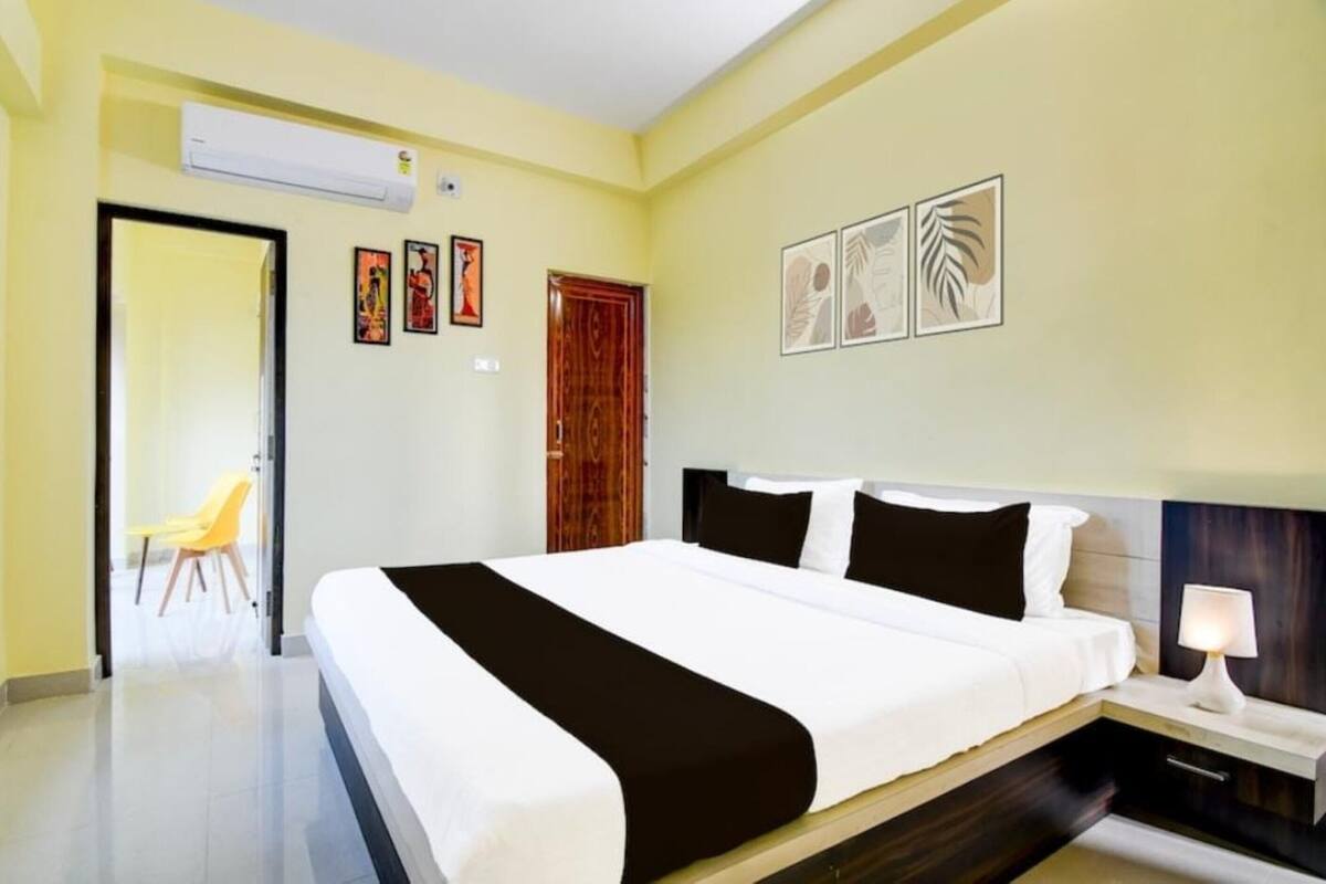Classic Double Room, City View | Free WiFi, bed sheets