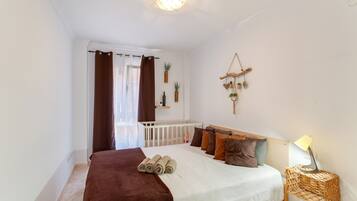 2 bedrooms, iron/ironing board, free WiFi, bed sheets