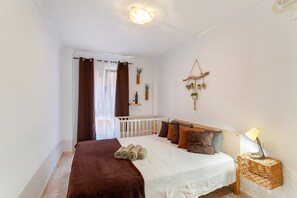 2 bedrooms, iron/ironing board, free WiFi, bed sheets - Holiday Apartment 'Attaday Home' with Wi-Fi (Ingenio)
