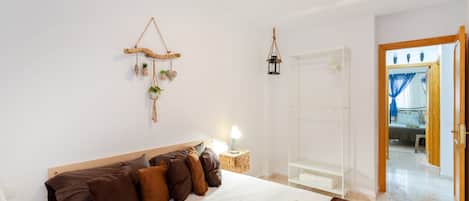 2 habitaciones, tabla de planchar con plancha y wifi gratis