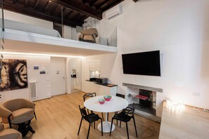 Dining - Appartamento Palazzo Bardi Apartments n1 a due Passi dal Ponte Vecchio (Firenze)