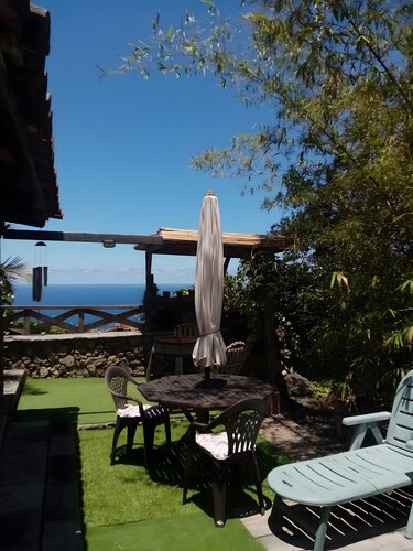 'El Pilar' with Sea View, Private Pool and Wi-Fi