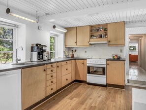 Fridge, dishwasher, cookware/dishes/utensils