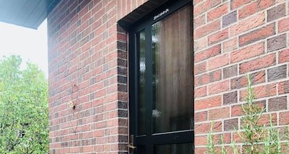 Familienfreundliche Fewo mit GroĂem Garten. Hunde Willkommen