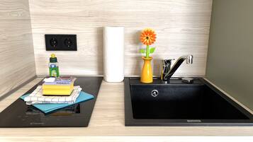 Réfrigérateur, micro-ondes, four, lave-vaisselle