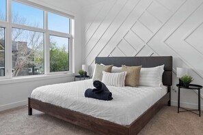 6 bedrooms, iron/ironing board, free WiFi, bed sheets