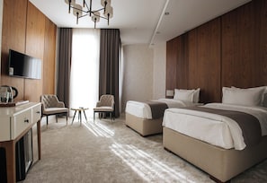 In-room safe, desk, laptop workspace, soundproofing