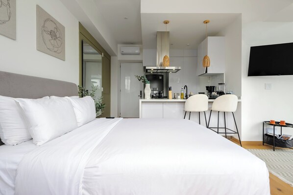 1 bedroom, WiFi, bed sheets