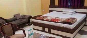 Goroomgo Swastik Palace