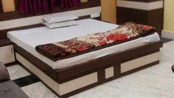 Deluxe Double Room | Free WiFi, bed sheets