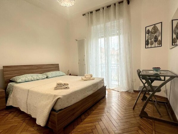 1 camera, ferro/asse da stiro, Wi-Fi, lenzuola