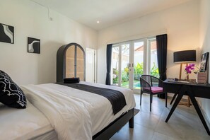 3 phòng ngủ, bàn, khu vực làm việc phù hợp cho laptop 