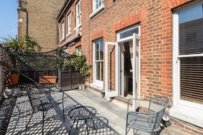 Terrace/patio - Stylish 1-bed with a Roof Terrace (London)