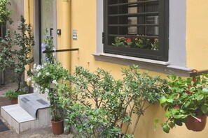 Exterior detail - BiceMergellina loft in the heartBLU (Napoli)