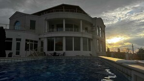 รูปภาพที่ไม่ได้จัดประเภท, 2 จาก 92, ปุ่ม