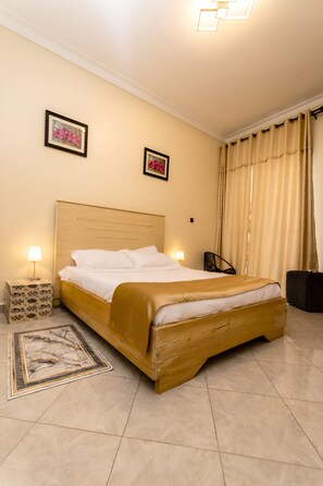 1 chambre, fer et planche à repasser, Wi-Fi, draps fournis