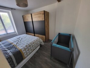 1 chambre, lit de bébé portatif, accès au Wi-Fi (inclus)