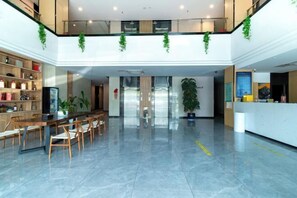 Lobby lounge - GreenTree Inn Express Hotel (Yangzhou Slender West Hunan Branch) (Yangzhou)