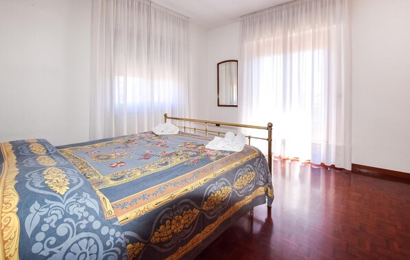 2 chambres, accès au Wi-Fi (inclus), literie fournie