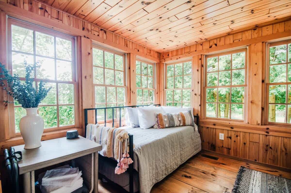 3 bedrooms, iron/ironing board, travel crib, WiFi