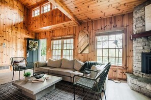 TV, fireplace, offices