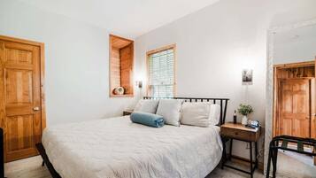 3 habitaciones, tabla de planchar con plancha, cuna de viaje y wifi