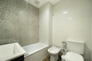 Shower, towels