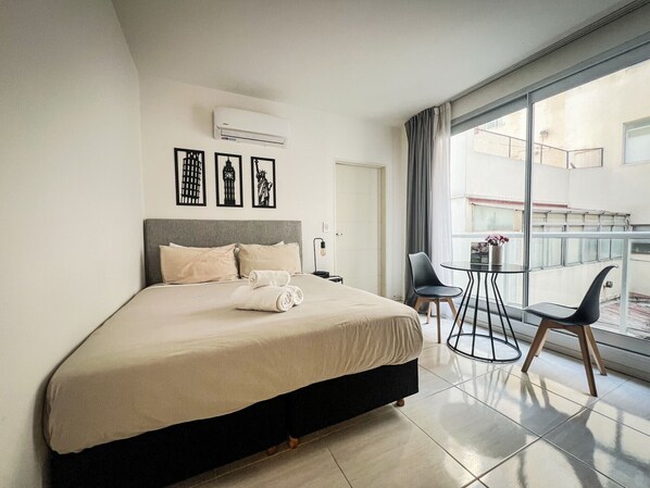 Wi-Fi de cortesia, roupa de cama