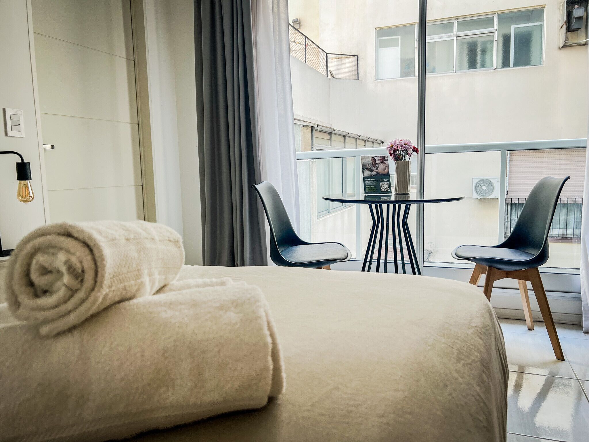 Free WiFi, bed sheets