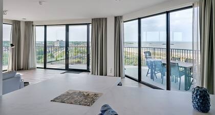 Pharos Sea Wave Panorama