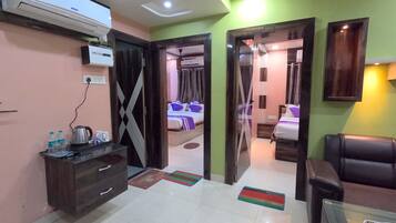 Classic Studio Suite | Living area