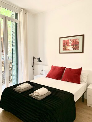 3 chambres, fer et planche à repasser, Wi-Fi, draps fournis