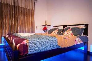 4 makuuhuonetta, silitysrauta/-lauta, Wi-Fi, vuodevaatteet