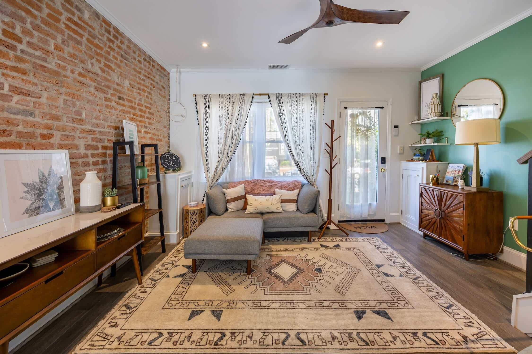 智能电视、壁炉