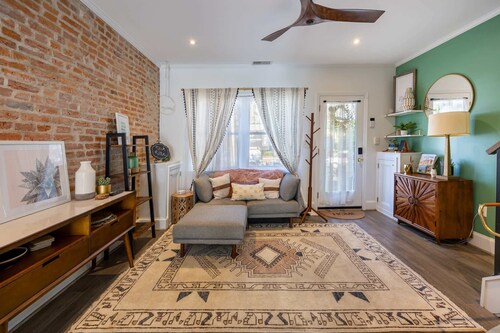 Spacious DC Retreat w/ Free Parking & 70” Smart TV