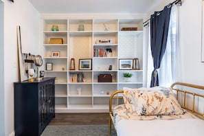 2 chambres, fer et planche à repasser, Wi-Fi gratuit, draps fournis