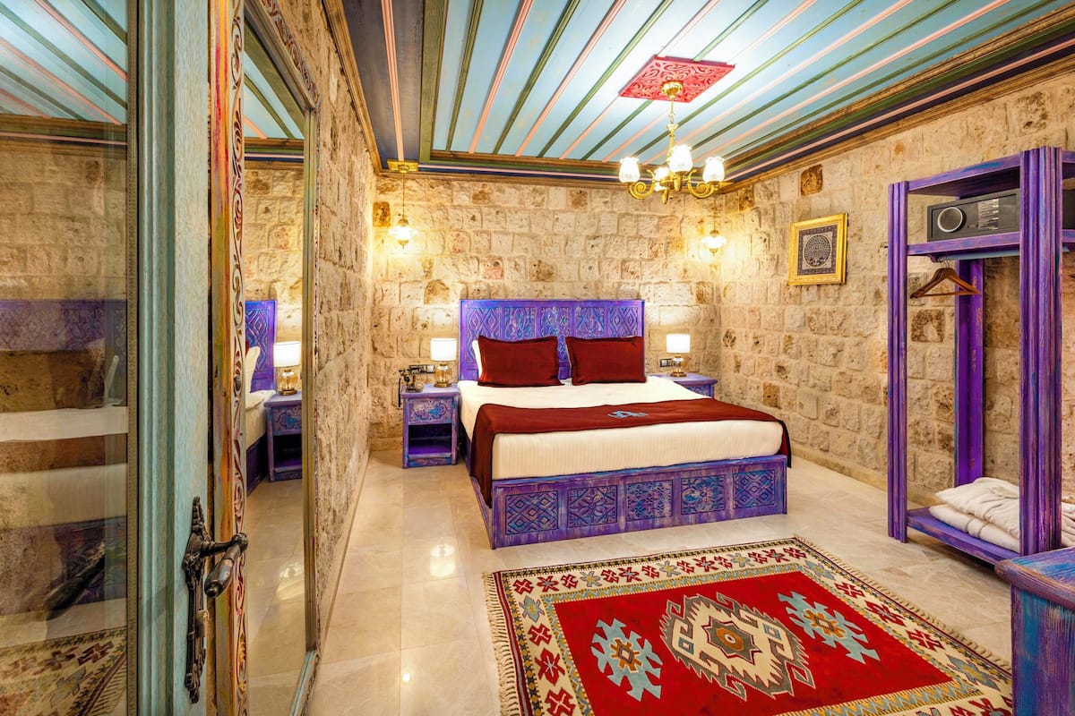 Standard Room | 1 bedroom, premium bedding, minibar, in-room safe
