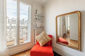 Interior - Geranimus LE VOLTAIRE (Paris)