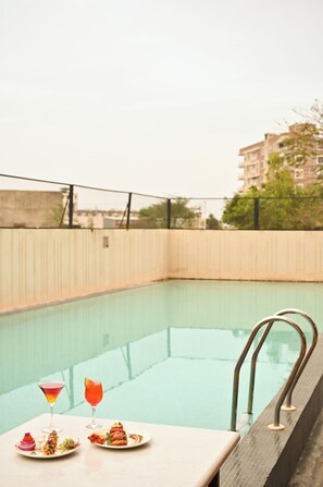 Outdoor pool - Ginger Jaipur Ajmer Road (Jaipur)