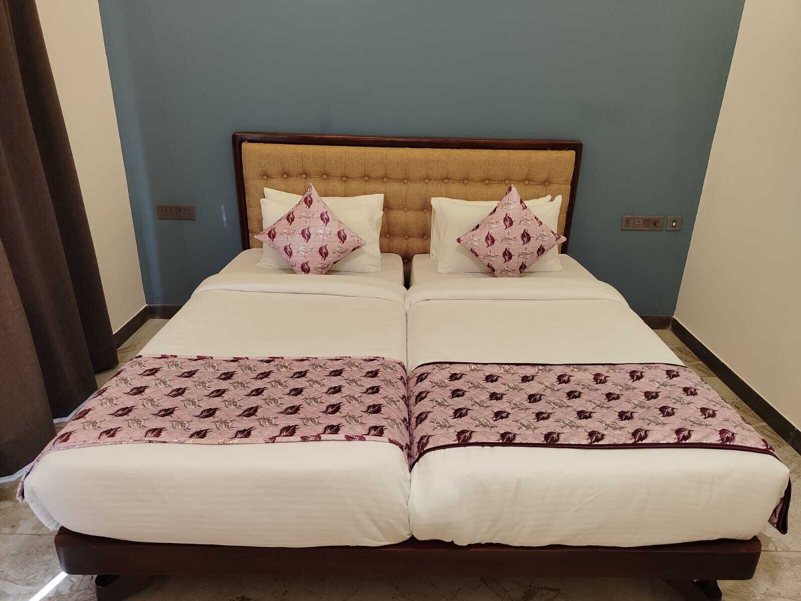 Twin Room (Luxe)