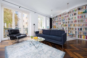 Interior - Spacious Apartment | Close to Attractions | Smart TV (Warszawa)
