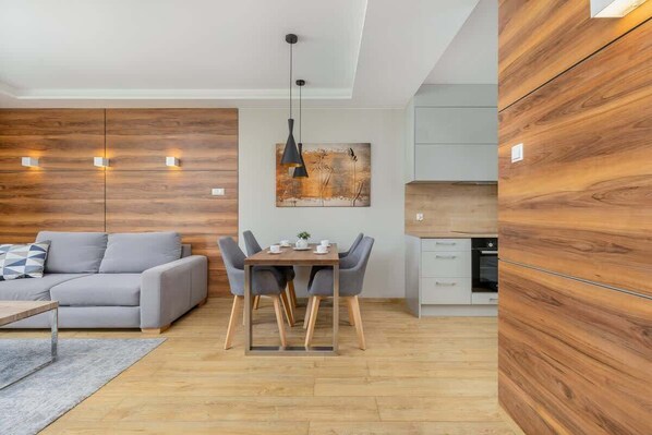 TV - Park Apartament | Trendy Apartment near the centre (Szczecin)