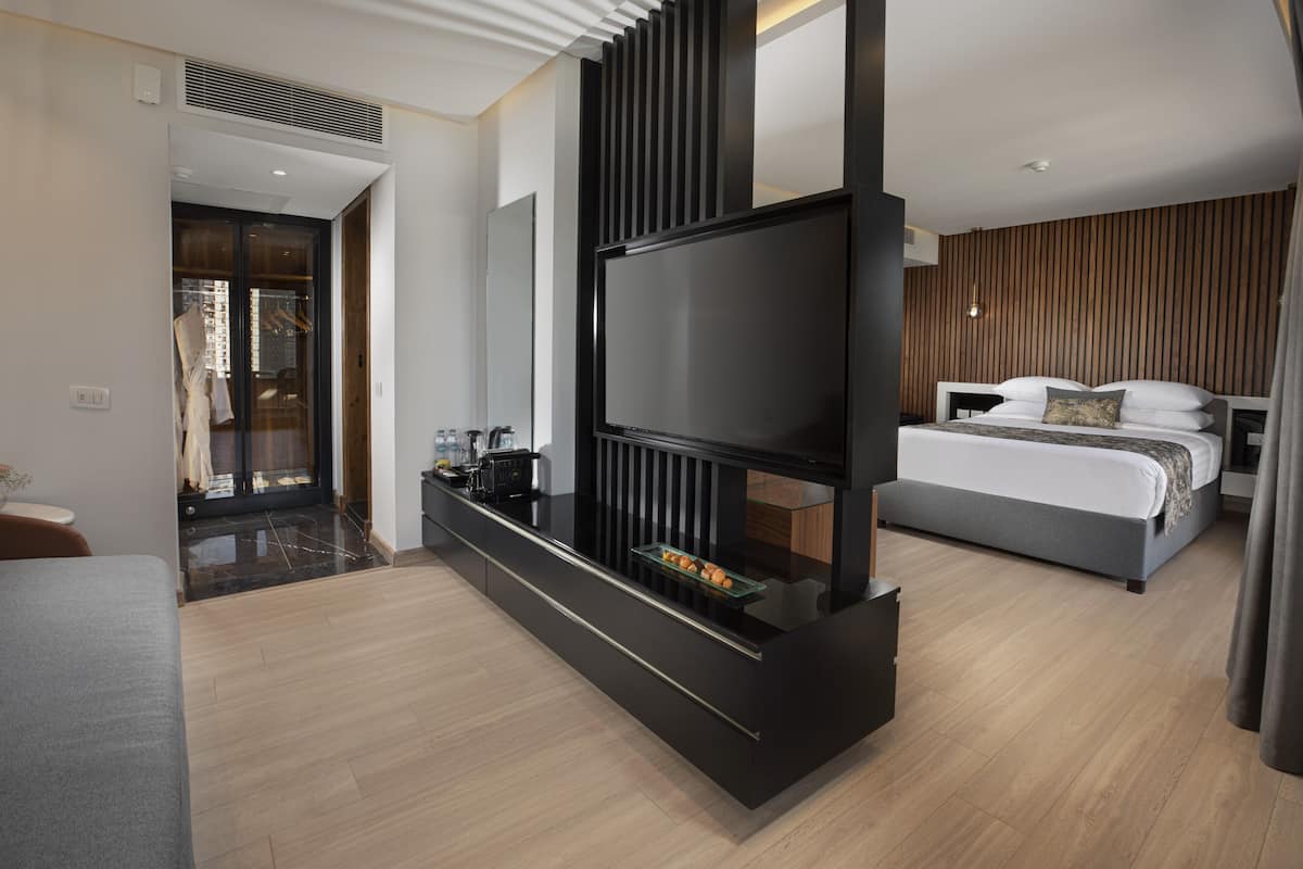 Junior-Suite, 1 Schlafzimmer | 2 Schlafzimmer, Zimmersafe, Verdunkelungsvorhänge