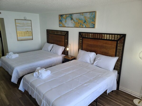 Iron/ironing board, WiFi, bed sheets