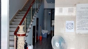 Gambar tidak terklasifikasi, 4 dari 25, tombol