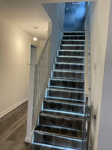 Impeccable 4 Bedroom Hiuse inn Glasgow