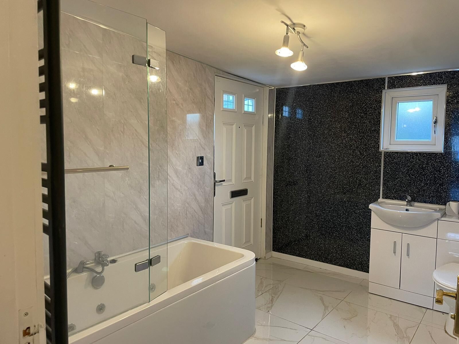 House | Bathroom | Combined shower/tub, deep soaking tub, hair dryer, towels